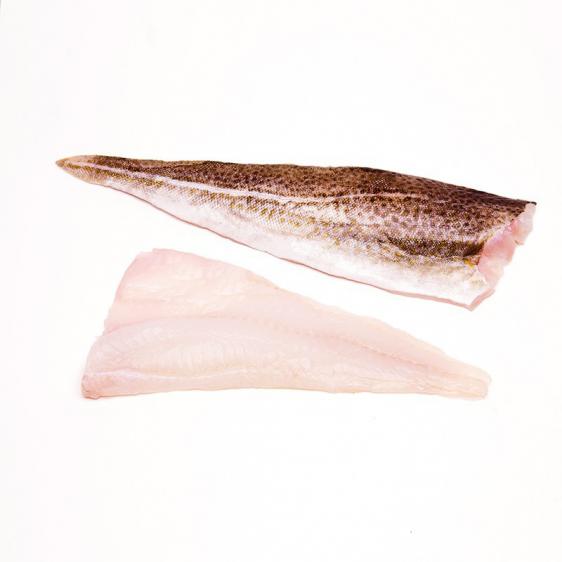 Dorsz Bałtycki filet ze skórą, Baltic Cod fillet with skin, Gadus morhua, ryby, ryby morskie 